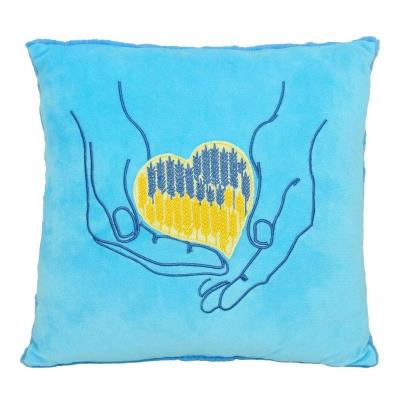 Подушка "Серце в долонях", Tigres