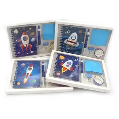 Блокнот на спіралі "Ракета" (в наборі ручка, лента, біндер, стікери) 18*25,5 см, mix4