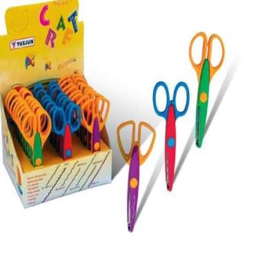 28008/28003 Ножницы в дисплее с фигурными лезвиями 28008/28003 Ножницы в дисплее с фигурными лезвиями