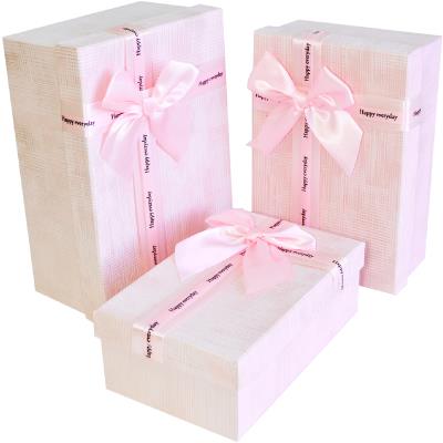 Подарункові картонні коробки 11031048 №1 Подарункові картонні коробки 11031048 №1